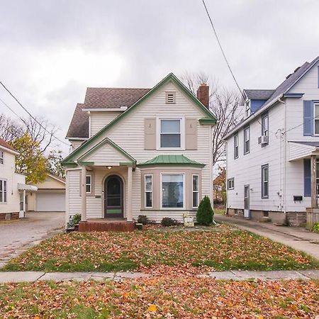 Lakeside Home In Lorain Luaran gambar