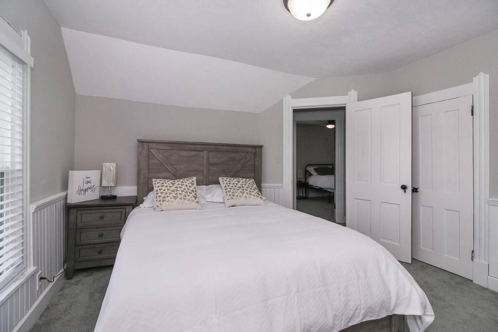 Lakeside Home In Lorain Luaran gambar