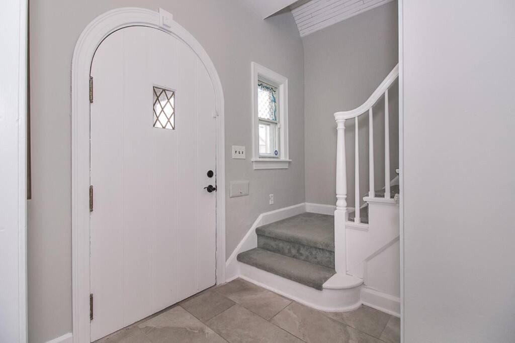Lakeside Home In Lorain Luaran gambar